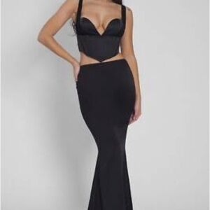 LEAU Iris Satin Midi Skirt - Black